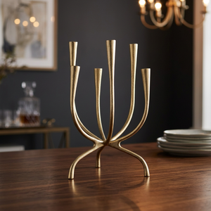 Candélabre doré à cinq bras pour la décoration de la maison, porte-bougie en métal durable - Product Image 6