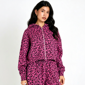 Sudadera con Capucha para Mujer, Diseño de Leopardo Rosa, Cierre Frontal Completo, Mangas Largas, Capucha Ajustable y Corte Holgado y Cómodo - Product Image 1