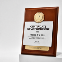 Médaille commémorative haut de gamme en bois massif rouge gravé, plaque d'honneur, certificat personnalisé