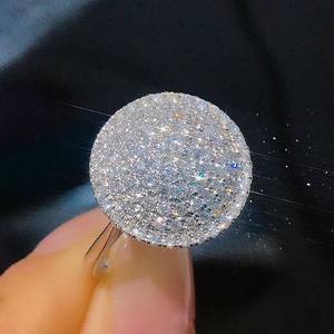 Bague de cocktail Q029 pour femme en argent 925, sertie de cristaux brillants ronds et de strass, bijoux de fête - Product Image 2