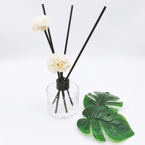 Bastone in fibra nera da 3mm 4mm <span class=keywords><strong>con</strong></span> bastoncino di fiori in canna <span class=keywords><strong>con</strong></span> <span class=keywords><strong>diffusore</strong></span> di olio essenziale di fiori in legno Sola - Product Image 2