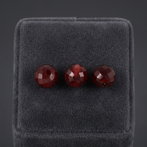 Granate Rojo Natural de 5mm, Forma de Bola, Corte Facetado, Gema Suelta, Certificado por Terceros, Venta al Por Mayor, Gopika Exports, Para Joyería - Product Image 3