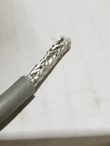 <span class=keywords><strong>สาย</strong></span><span class=keywords><strong>ไม</strong></span>โครโฟน <span class=keywords><strong>Belden</strong></span> ของแท้ใหม่100% รูปดาวสี่แฉก4 C #20 STR TC เรยอนและ85% TC Braid 8404 PVC JKT <span class=keywords><strong>Belden</strong></span> - Product Image 3