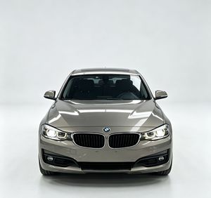 <span class=keywords><strong>BMW</strong></span> <span class=keywords><strong>Serie</strong></span> <span class=keywords><strong>3</strong></span> GT 320i Deportivo <span class=keywords><strong>2018</strong></span>, Estilo Moderno |   Puertas sin marco y RWD |   Exportación de Autos de <span class=keywords><strong>Segunda</strong></span> <span class=keywords><strong>Mano</strong></span> - Product Image 2