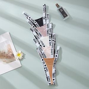 Tanga de mujer sexy de talle bajo con refuerzo de algodón, cómoda, transpirable, estilo hipster, con estampado de letras único, sencilla, deportiva y encantadora. - Product Image 5