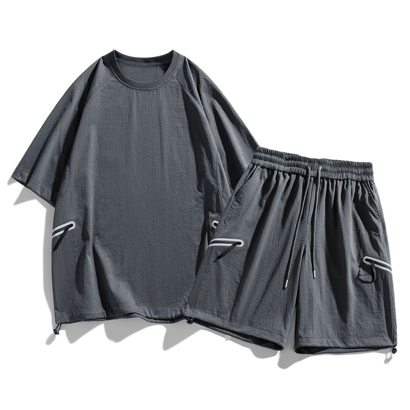 สีเทาเข้ม