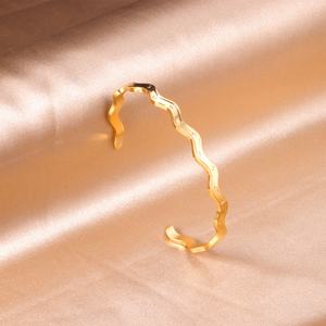 Pulsera de Moda al por Mayor a Precio de Fábrica en China 2022, Brazalete Personalizado de Acero Inoxidable Chapado en Oro - Product Image 3