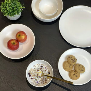 Ensemble de vaisselle en céramique émaillée en <span class=keywords><strong>fonte</strong></span> unique vaisselle écologique vaisselle en porcelaine assiettes bols pour le ménage - Product Image 1