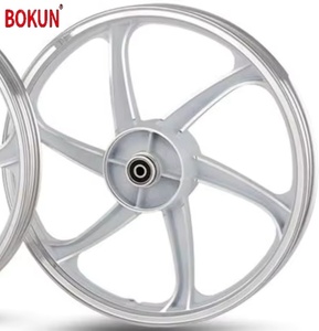 Rin de Motocicleta de Aleación de Aluminio Forjado de Seis Radios, Color Blanco Plateado, Serie <span class=keywords><strong>BOKUN</strong></span> 1.4/1.6x17 Pulgadas - Product Image 2