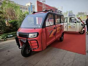 Nuovo Triciclo Elettrico MEDIDO con Cabina Completamente Chiusa; Questo Veicolo a Tre Ruote Può Trasportare Fino a 5-6 Passeggeri - Product Image 3
