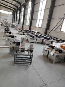 Moteur composant essentiel pour machine à empanadas de 15 cm, en acier inoxydable de qualité alimentaire, capacité de 70 pièces/min, multifonctionnel pour la fabrication de produits à base de céréales - Product Image 6