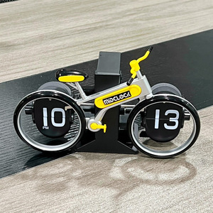 Horloge à bascule sur le thème du vélo, élégante décoration de bureau et de maison, cadeau personnalisé avec support – Vente en gros - Product Image 6