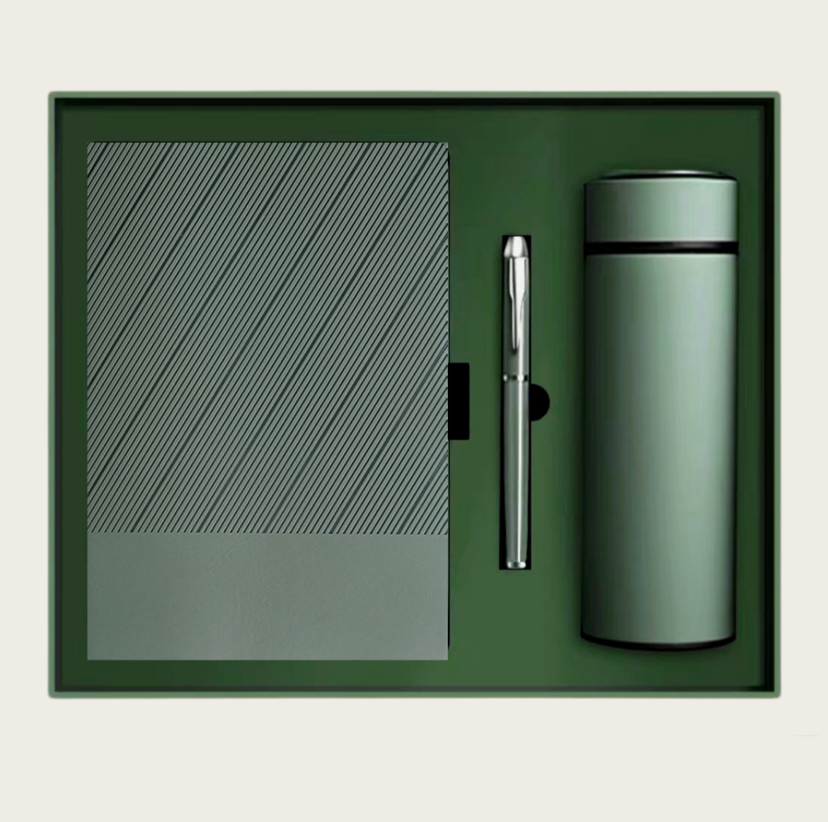 Ensemble trois pièces vert