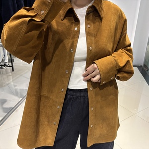 <span class=keywords><strong>Giacca</strong></span> in Vera <span class=keywords><strong>Pelle</strong></span> Scamosciata Oversize Monopetto da Donna Autunno 2025 - Product Image 5