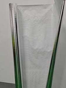 Tissu tissé en PET métallisé en vrac pour toiture inclinée, barrière contre l'humidité : coupe-vent, <span class=keywords><strong>isolant</strong></span> thermique et conservateur de chaleur - Product Image 1