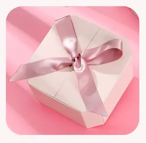 Luxury customized eco friendly cardboard cosmetic clothing jewelry folding gift packaging with ribbon wedding favors