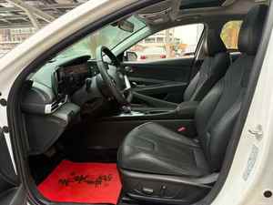 Utilisé pour Elantra 2023 1.5L CVT Turbo Premium Edition, émissions Euro VI, sièges en cuir, faible kilométrage, bien entretenu |   Hxc <span class=keywords><strong>Auto</strong></span> - Product Image 4