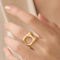 Bague large ajustable personnalisée, moderne, abstraite, creuse, fluide, dorée ou argentée, pour femme