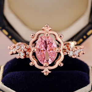 Elegante Anello Stile Principessa con Design Rosa per Donne - Product Image 4