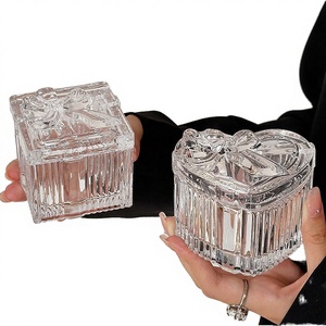 Caja de Joyería de Plástico con Forma de Corazón y Lazo, Estilo Europeo, Decorativa, Moderna, para Almacenamiento en el Hogar - Product Image 2