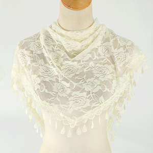 <span class=keywords><strong>Mantille</strong></span> en dentelle espagnole élégante - Couverture traditionnelle pour l'église catholique, pour les mariages et la prière - Product Image 4