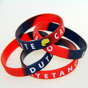 Las Pulseras de Silicona para Elecciones de Filipinas Más Baratas y de Alta Calidad, Personalizadas con Impresión de Logotipo en 2 Colores, Segmentos de Colores de 1/2 Pulgada - Product Image 1