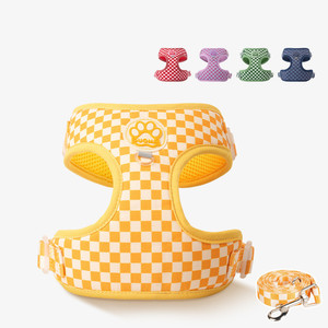 Ensemble Harnais et Laisse pour <span class=keywords><strong>Chien</strong></span> Motif Damier Rétro, Harnais Respirant en Maille pour Petits Chiens, Accessoires pour Chiens - Product Image 1