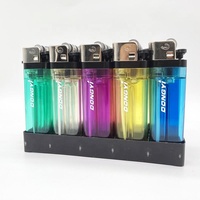 Fournisseur de briquets jetables pour le camping en gros d'usine Briquet à gaz butane en plastique personnalisé Briquet à silex rechargeable Cinq couleurs