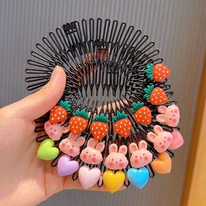 Nouvelle Arrivée : Peigne à Cheveux en Résine Motif Dessin Animé, Charmant Accessoire pour Filles - Product Image 5
