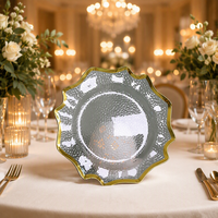 Assiette de Présentation Écologique Transparente de 13 Pouces à Bord Doré et Motif Floral en Dentelle pour Mariage, Fêtes et Banquets – Vaisselle en Plastique Économique