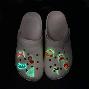 Enfants Chaussures <span class=keywords><strong>Accessoires</strong></span> PVC Bracelet Charmes Sabot Décoration Charmes Mariée Série Lumineux PVC Chaussure Charmes <span class=keywords><strong>Accessoires</strong></span> - Product Image 4