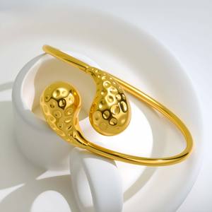 Brazalete Abierto de Acero Inoxidable con Doble Cuentas Martilladas, Diseño Vintage y Personalidad de Moda para Mujer, Chapado en Oro de 18K - Product Image 1