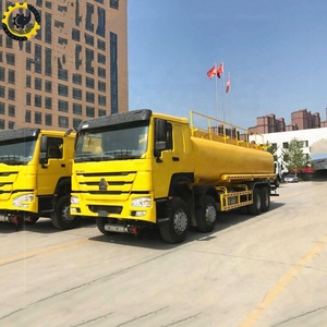 <span class=keywords><strong>Prix</strong></span> d'usine Sinotruk Howo Camion-<span class=keywords><strong>citerne</strong></span> à diesel de 30000 <span class=keywords><strong>litres</strong></span> 8X4 Transmission manuelle LHD RHD 351-450 ch - Product Image 4