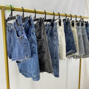 Jeans Corti Usati da Donna YIJIAYI di Alta Qualità, in Cotone Misto Denim, <span class=keywords><strong>Mini</strong></span> Pantaloni <span class=keywords><strong>Estivi</strong></span> in Ottime Condizioni, Abbigliamento Usato all'Ingrosso - Product Image 1