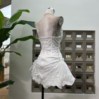 Robe Courte Sexy à Bretelles en Dentelle Brodé Couleur Unie Coupe Ajustée Style Boutique