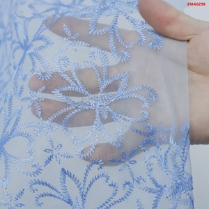 Vente en gros 3m de tissu de broderie en dentelle blanche maille durable tissu de broderie à oeillets Voile suisse évidé pour robe de femme - Product Image 5