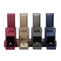 Boîte à bijoux en cuir blanche personnalisée avec logo, emballage minimaliste pour collier, emballage de bijoux en cuir avec logo personnalisé pour homme