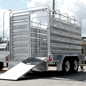 Remorque à bétail en aluminium à 2 axes avec parois latérales amovibles, transport de bovins avec rampe, capacité de charge de 1001 à 2000 kg - Product Image 1
