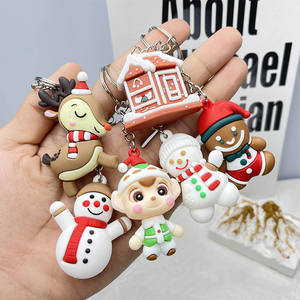 Prêt <span class=keywords><strong>à</strong></span> expédier mignon Anime Style bonhomme de neige père arbre de noël PVC porte-clés souple EVA caoutchouc avec alliage de fer métal pour les filles - Product Image 4