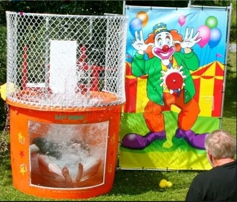 2024 Fuente de fábrica al por mayor personalizado verano Popular fiesta comercial al Aire Libre juegos divertidos niños adultos Dunking Booth