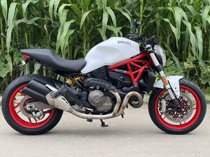 Motocicleta <span class=keywords><strong>Deportiva</strong></span> <span class=keywords><strong>Ducati</strong></span> Monster <span class=keywords><strong>1200</strong></span> Roja en Venta con Motor sin Escobillas - Product Image 2