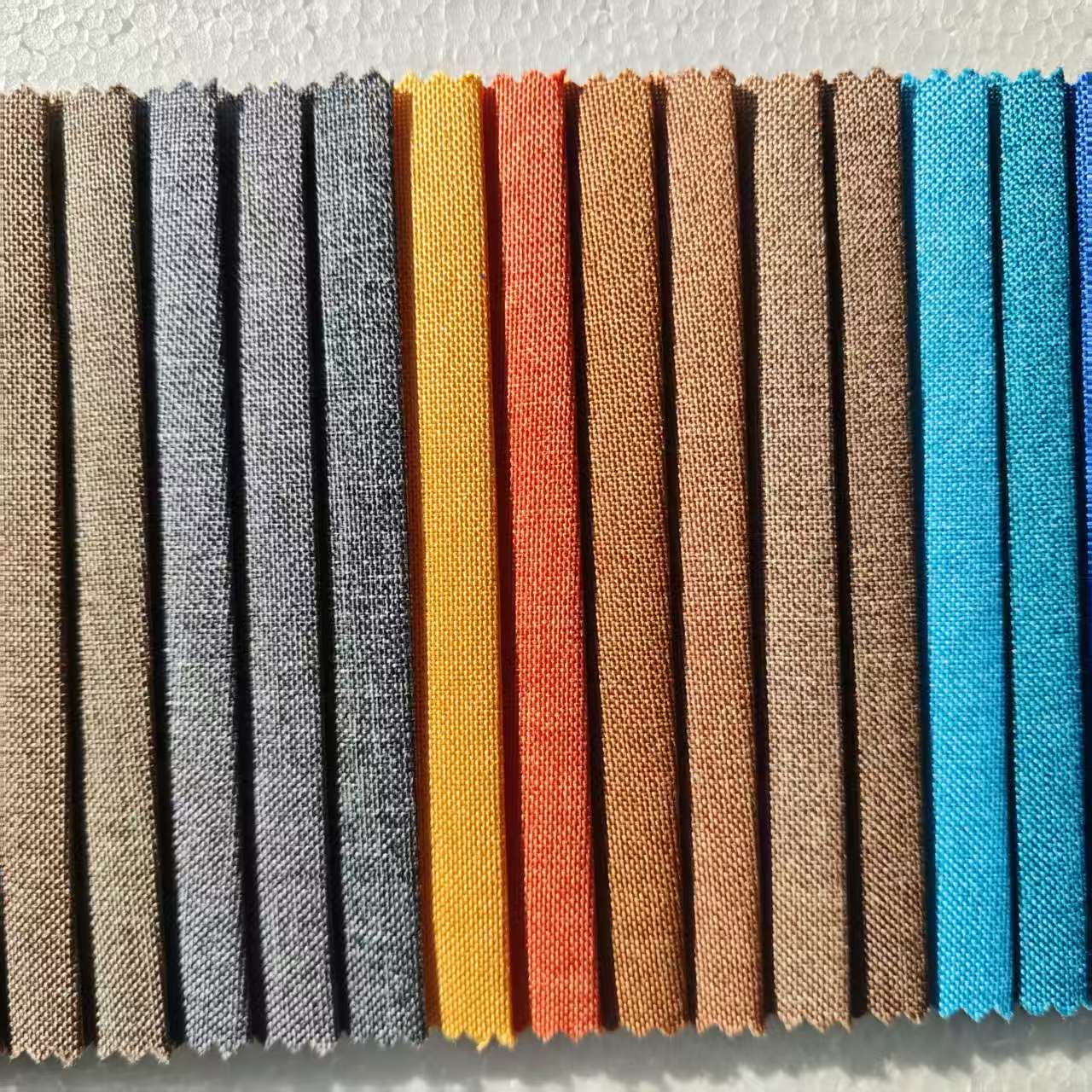 Custom 170GSM Woven 100% Polyester Plain Fabric Upholstery 36 Color Options Tear-Resistant Stain Resistant for Sofa Cushion