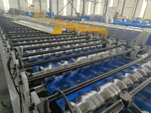 Double Layer <strong>Roofing</strong> Sheet <strong>Machine</strong> TR6 TR8 Trapezoidal Tile <strong>Making</strong> <strong>Machine</strong> with Gear &amp; Bearing 7.5KW Motor 380V - Product Image 4