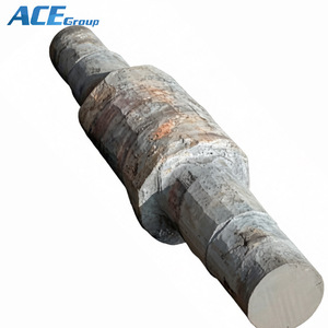 Eje escalonado de acero aleado Ace 4340, forjado, mecanizado en bruto y de precisión, para minería y energía eólica, fabricado a medida según planos. - Product Image 1