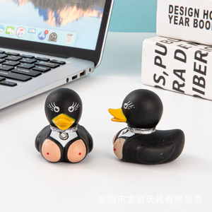 ゴシックサタニックダック ゴシックサイバーパンクパイロット ラバーパンクダック デコレーション ノベルティ ロックダッキー オーナメント ロックアンドロール ハロウィンオーナメント - Product Image 4