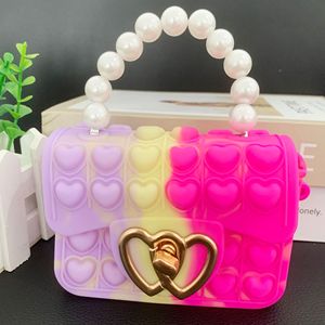 Hoge kwaliteit schattige mini siliconen crossbody tas handtas meisjes kinder snoepkleurige make-up tas nieuwe cartoon groothandelsdoos - Product Image 4