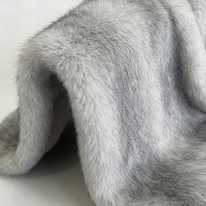 Pelliccia Sintetica di Coniglio Morbida al Tatto, Lavorata a Maglia, Tinta Unita, Versatile per Tappeti, Tappetini e Coperte - Product Image 4