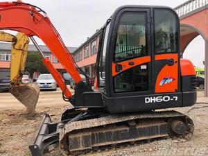Miniexcavadora Doosan de Corea usada con bomba de motor Yanmar y motor original DH60 DX55 a la venta - Product Image 2