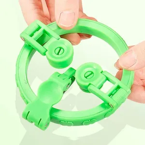 Éplucheur manuel de fruits et légumes Zenidoo avec lames en acier inoxydable, durable et facile à nettoyer pour une utilisation en cuisine - Product Image 4