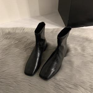 Botas de Mujer Otoño-Invierno 2026, Minimalistas, de Cuero Suave, Punta Cuadrada, Tacón Bajo, Cierre Trasero, Planas, Ajustadas, Estilo Martin - Product Image 5